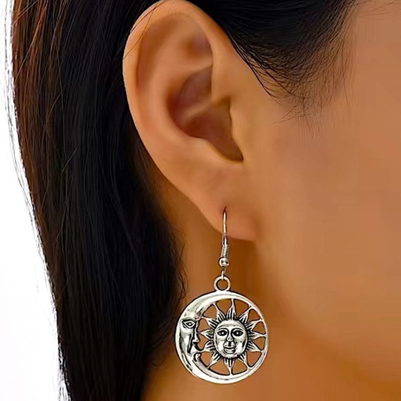 Silver Moon Sun Boho Vintage Fish Hook Dangle Earrings - Picture 2 of 7